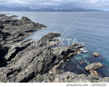 Scenery of the sea, rocky shore, and coast (Tsugaru Quasi-National Park, Takanosaki on the Horozuki coast) 92088284