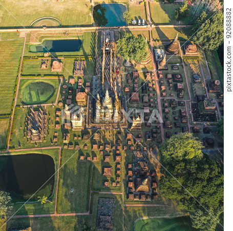 Aerial view of Wat Mahathat buddha and temple in Sukhothai Historical Park 92088882