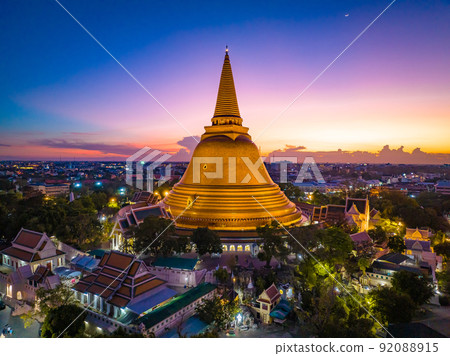 Aerial view of Phra Pathom Chedi biggest stupa in Nakhon Pathom, Thailand 92088915