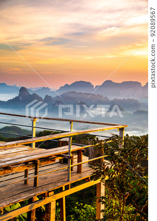 Rice terraces near Doi Tapang viewpoint in Chumphon, Thailand 92089567