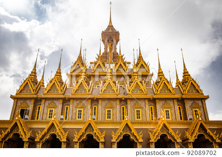 Wat Chantaram and Wat Tha Sung temple, Crystal Sanctuary 100 m long, in Uthai Thani, Thailand Wat Chantaram and Wat Tha Sung temple, Crystal Sanctuary 100 m long, in Uthai Thani, Thailand 92089702