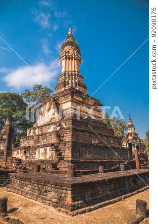 Wat Chedi Chet Thaeo or Wat Chedi Chet Thaew in Si Satchanalai historical park Wat Chedi Chet Thaeo or Wat Chedi Chet Thaew in Si Satchanalai historical park 92090176
