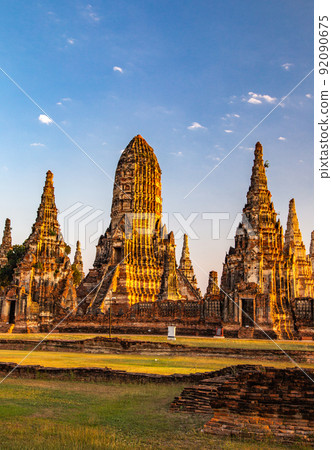 Wat Chaiwatthanaram, famous ruin temple near the Chao Phraya river in Ayutthaya, Thailand 92090675