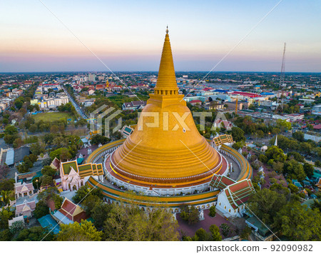 Aerial view of Phra Pathom Chedi biggest stupa in Nakhon Pathom, Thailand 92090982