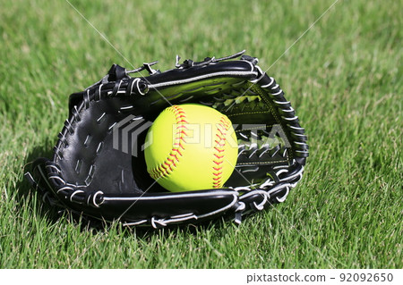壘球和手套 壘球和手套 92092650