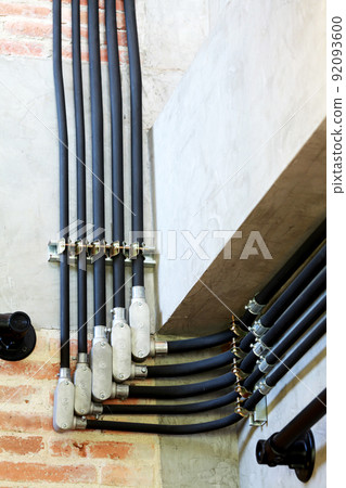 pipeline on the wall 92093600