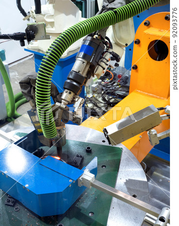 Welding work with an automatic welding machine 92093776
