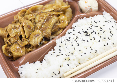 美味的豬肉薑烤午餐盒 美味的豬肉薑烤午餐盒 92094251