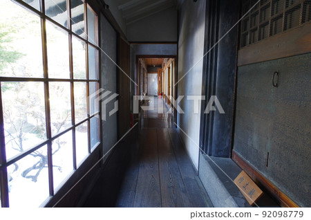 信州岡谷文化財產 舊林屋住宅走廊場景 繅絲業成功的林國藏住宅 92098779