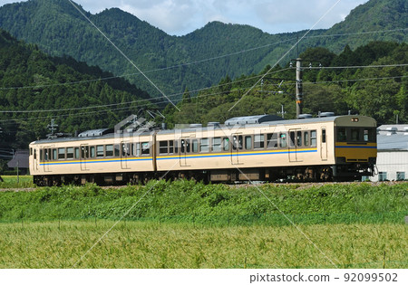 福知山線谷川下瀧JR西113系3800系N9編隊(福知山) 福知山線谷川下瀧JR西113系3800系N9編隊(福知山) 92099502