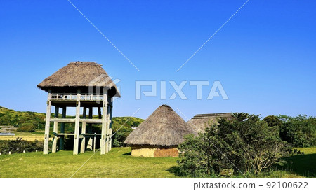 Harunotsuji Site with a observatory turret and a pit-house dwelling Harunotsuji Site with a observatory turret and a pit-house dwelling 92100622