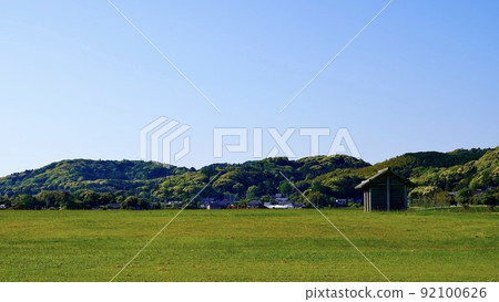 Harunotsuji Site with a restored Yayoi period building 92100626
