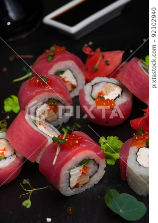 sushi rolls with tuna, omelette, shrimp and cream cheese 92102940