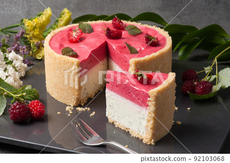 raspberry cake with raspberry mousse, yogurt mousse, decorated with shortbread dough raspberry cake with raspberry mousse, yogurt mousse, decorated with shortbread dough 92103068