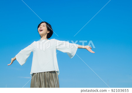 女藍天 92103655