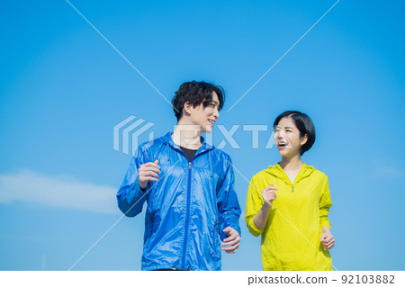 運動裝男女 92103882