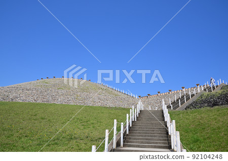 藍天和五色塚古墳 藍天和五色塚古墳 92104248
