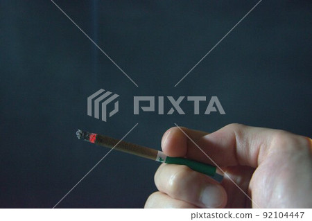 煙草和手煙煙霧 1 煙草和手煙煙霧 1 92104447