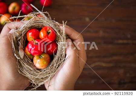 Acerola delivery Acerola delivery 92113920