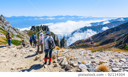 Autumn Kiso Komagatake trekking (viewing the Southern Alps from Norikoshi Jodo) Autumn Kiso Komagatake trekking (viewing the Southern Alps from Norikoshi Jodo) 92114304