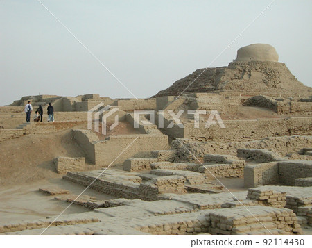 Moenjo-daro ruins @Pakistan / Mohenjo-daro Ruins @ Pakistan 92114430