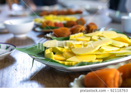 mango slide and dried persimmon 92118763