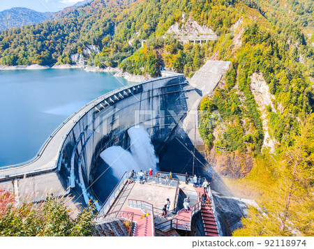 Autumn's Kurobe Dam Autumn's Kurobe Dam 92118974