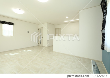 System kitchen in newly built housing LDK 92122884