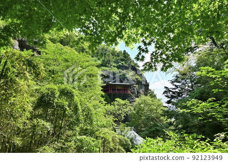 Green maple at Kannon-do Palace in Nunobiki Kannon Shakusonji Temple, Komoro City Green maple at Kannon-do Palace in Nunobiki Kannon Shakusonji Temple, Komoro City 92123949