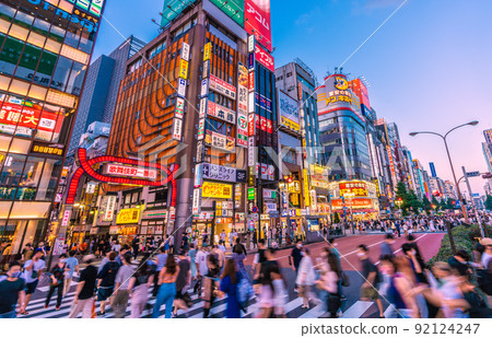 Tokyo cityscape of Japan 7th wave BA.5 Infection super explosion. There are no restrictions on actions, and there is a threatening flow in Kabukicho = July 17th Tokyo cityscape of Japan 7th wave BA.5 Infection super explosion. There are no restrictions on actions, and there is a threatening flow in Kabukicho = July 17th 92124247