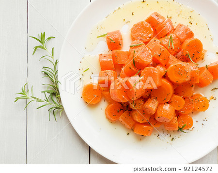 Warm carrot salad Warm carrot salad 92124572