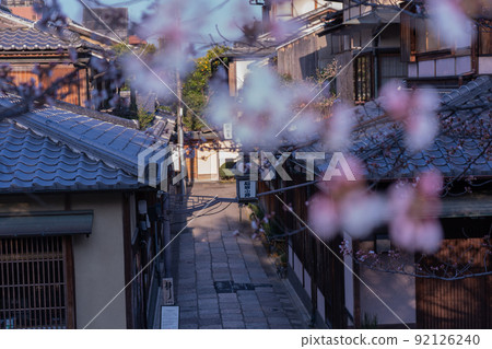 春天在京都市東山G園區白川市開櫻花 92126240