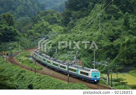 北陸本線栗良石戶 JR 東 485 系列 R1 編隊 (新潟) 白鷹 北陸本線栗良石戶 JR 東 485 系列 R1 編隊 (新潟) 白鷹 92126851