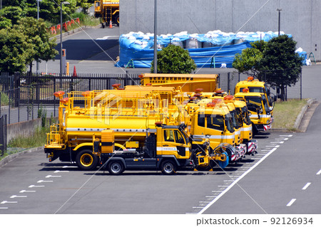 Road maintenance work vehicle of the capital highway 92126934