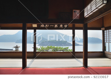 It is a view of Tomonoura seen from Fukuzenji Temple Taichoro in Fukuyama / Tomo Port. 92133017