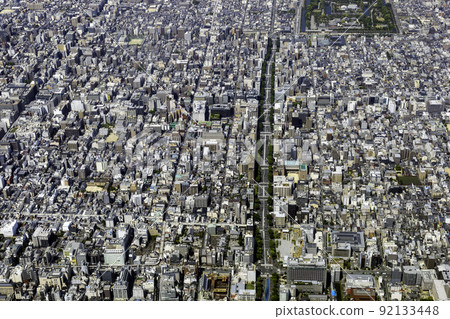 從河原町禦池上空鳥瞰二條城 92133448