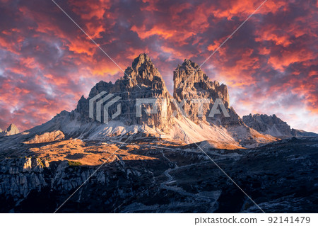 Dramatic evening landscape with Three peaks of Lavaredo mountains 92141479