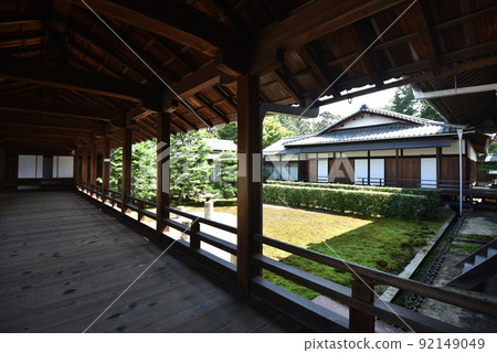 Higashiyama Ward, Kyoto City, overlooking the west garden from the Tofukuji Corridor 92149049
