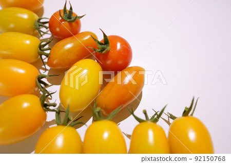 Yellow mini tomatoes Yellow mini tomatoes 92150768