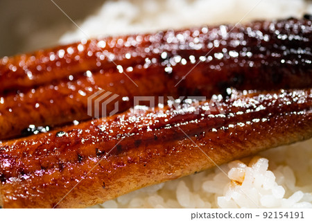 肥膩的國產鰻魚碗 肥膩的國產鰻魚碗 92154191
