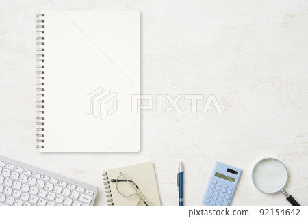 Ring notebook on the desk, bird's-eye view, unmanned Ring notebook on the desk, bird's-eye view, unmanned 92154642