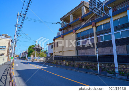 View the bell tower from the street on the north side of Taishakuten (Taishakuji), 7-chome, Shibamata, Katsushika-ku, Tokyo 92155686
