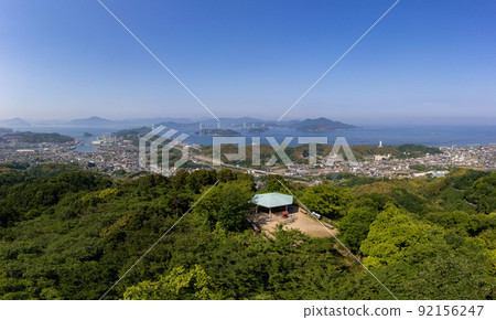 從近神山展望台附近看到的來島海峽大橋（愛媛縣今治市） 92156247