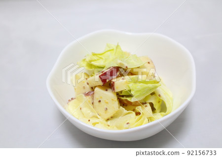 春捲心菜蘋果沙拉 92156733