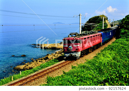2003 ED7694 藍色火車那霸在老鹿兒島本線運行 92157624