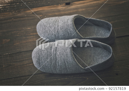 Wear in the room 92157819