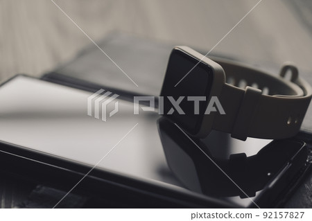 可穿戴設備和智能手機 92157827