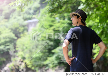 夏季休閒形象 92158168