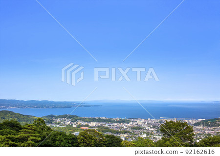 Beppu city area and the view of Beppu Bay 92162616
