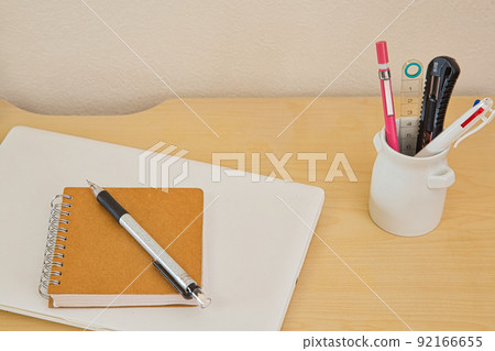 Table photo computer 92166655